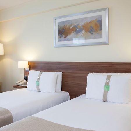 Holiday Inn Colchester By Ihg Екстериор снимка