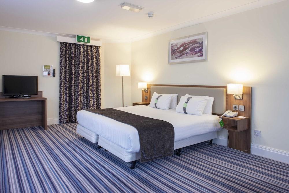 Holiday Inn Colchester By Ihg Екстериор снимка