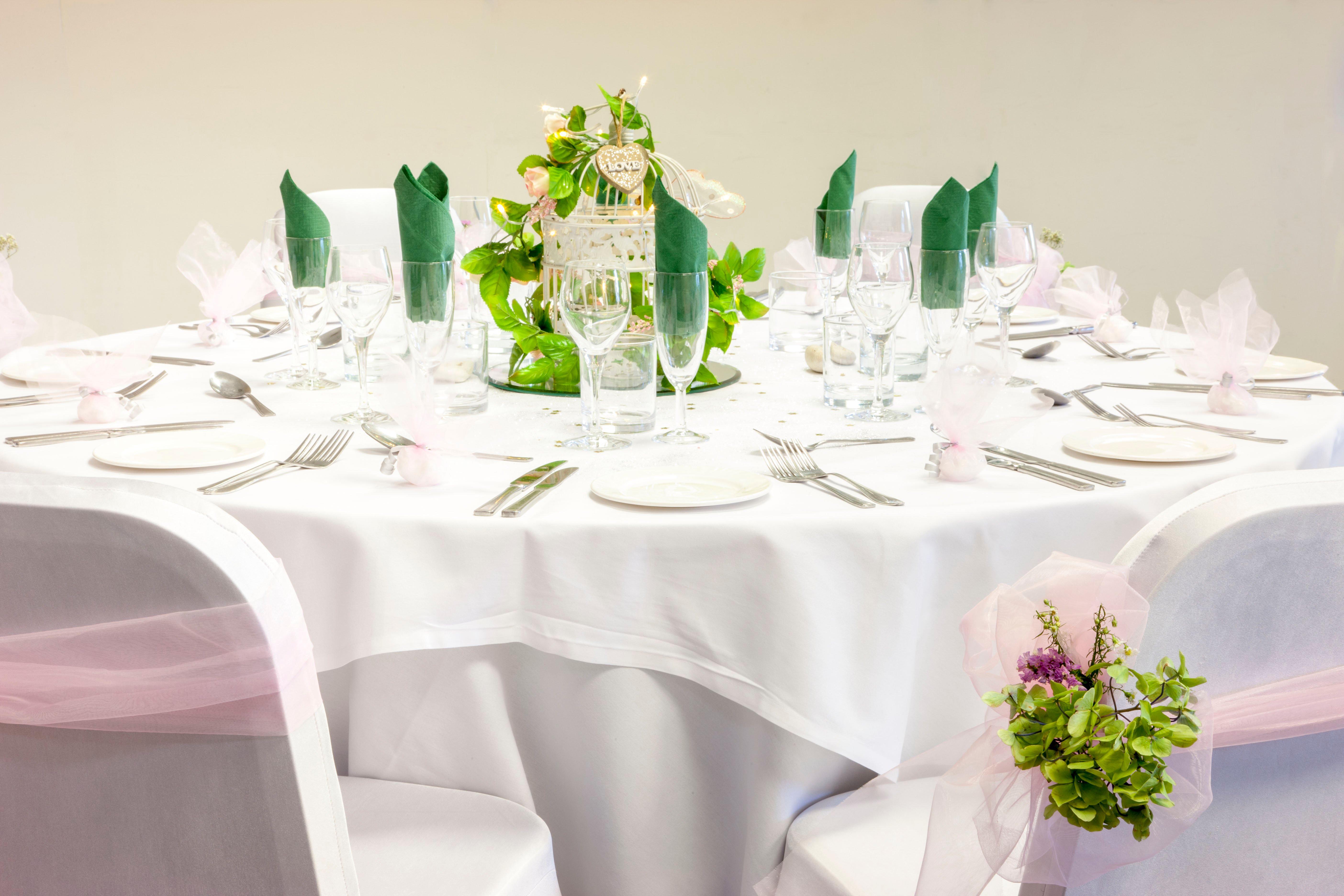 Holiday Inn Colchester By Ihg Екстериор снимка