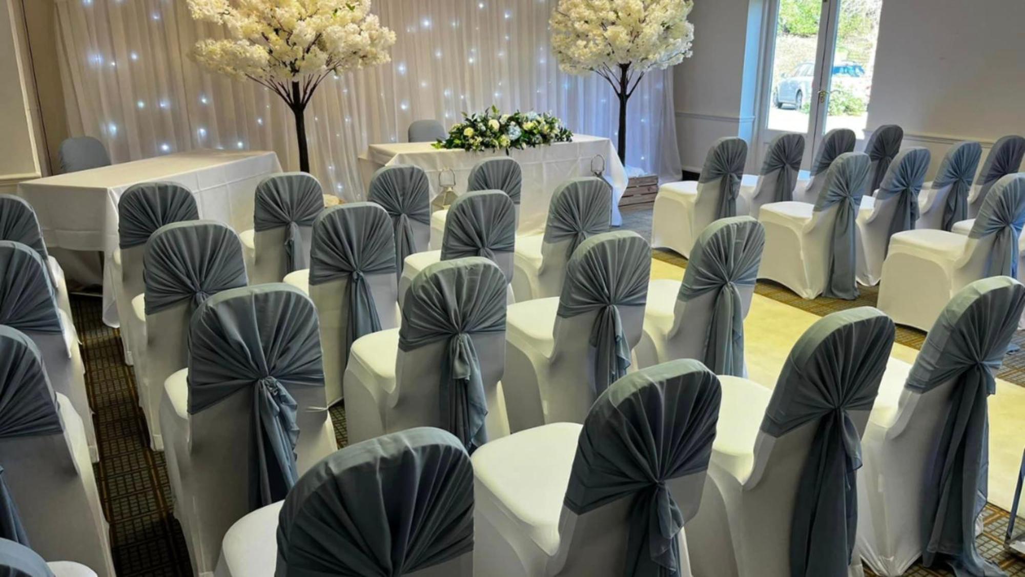 Holiday Inn Colchester By Ihg Екстериор снимка