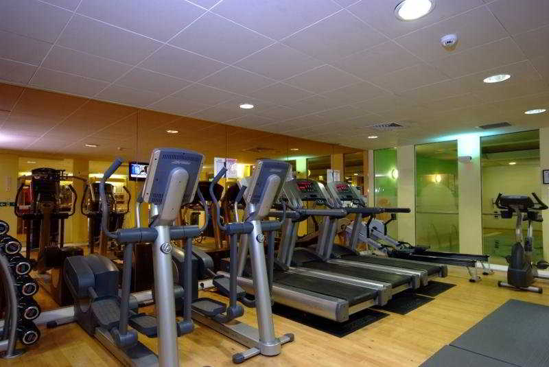Holiday Inn Colchester By Ihg Екстериор снимка