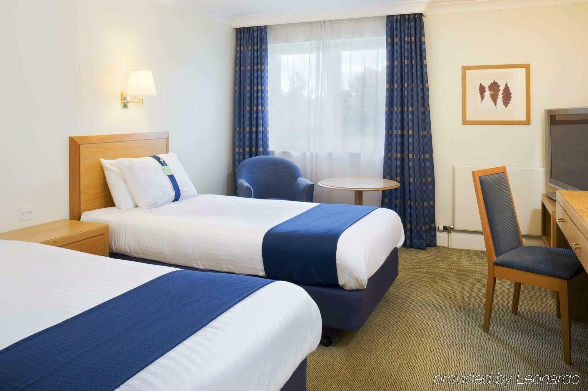 Holiday Inn Colchester By Ihg Екстериор снимка